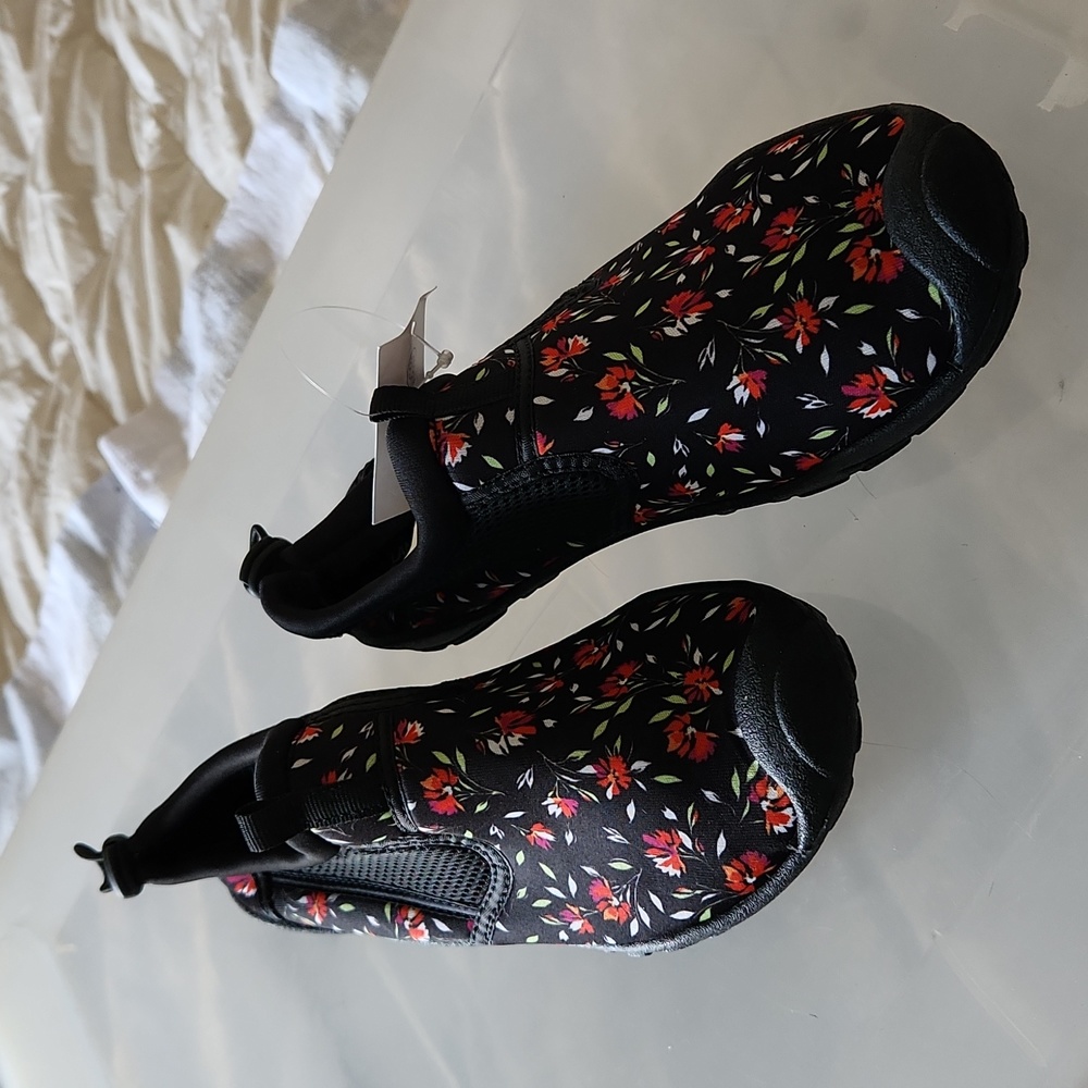 New Lands End water shoes